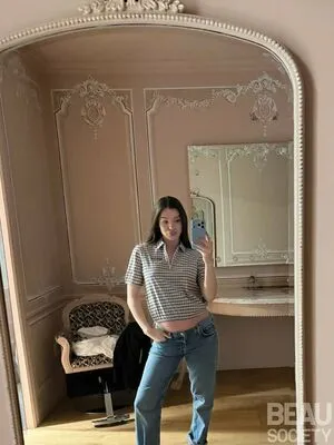 Hailee Steinfeld OnlyFans Leaked Free Thumbnail Picture - #EEmPruTOfF