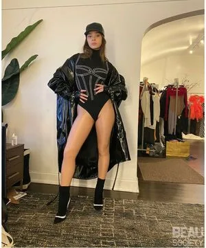 Hailee Steinfeld OnlyFans Leaked Free Thumbnail Picture - #IfHgnb2PZb