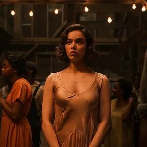 Hailee Steinfeld OnlyFans Leaked Free Thumbnail Picture - #Jm7QAIMajo