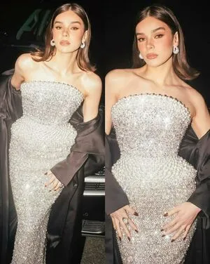 Hailee Steinfeld OnlyFans Leaked Free Thumbnail Picture - #Mp0LQ69Qp3