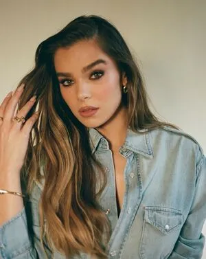 Hailee Steinfeld OnlyFans Leaked Free Thumbnail Picture - #PWh9G4JVbN