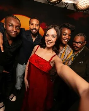 Hailee Steinfeld OnlyFans Leaked Free Thumbnail Picture - #QFzsaj6ErF