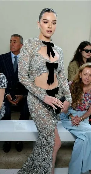 Hailee Steinfeld OnlyFans Leaked Free Thumbnail Picture - #SMM5XszVKu