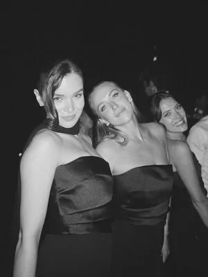 Hailee Steinfeld OnlyFans Leaked Free Thumbnail Picture - #SbYsInOzPk