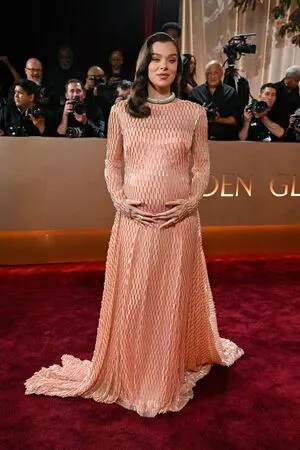 Hailee Steinfeld OnlyFans Leaked Free Thumbnail Picture - #U3rwEiLu6m