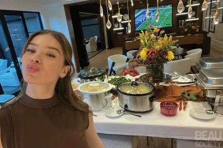 Hailee Steinfeld OnlyFans Leaked Free Thumbnail Picture - #Xd8nRBEUkV