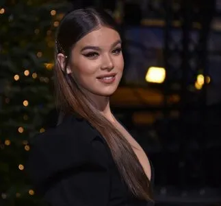 Hailee Steinfeld OnlyFans Leaked Free Thumbnail Picture - #aIQCgJdncD