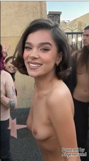 Hailee Steinfeld OnlyFans Leaked Free Thumbnail Picture - #bLRtakfLm7