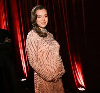 Hailee Steinfeld OnlyFans Leaked Free Thumbnail Picture - #d1wNFsJVUh