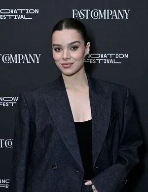 Hailee Steinfeld OnlyFans Leaked Free Thumbnail Picture - #dCrvXtDItm