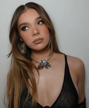 Hailee Steinfeld OnlyFans Leaked Free Thumbnail Picture - #daoe4rnCs5