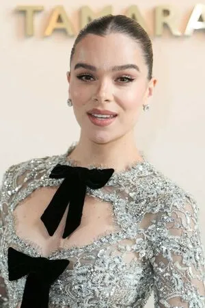 Hailee Steinfeld OnlyFans Leaked Free Thumbnail Picture - #ePuLzMLiXH
