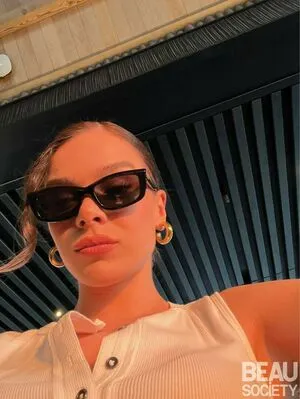 Hailee Steinfeld OnlyFans Leaked Free Thumbnail Picture - #hPzgSUc1Di