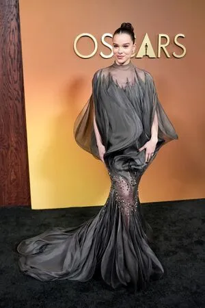 Hailee Steinfeld OnlyFans Leaked Free Thumbnail Picture - #peH8cYsGX3