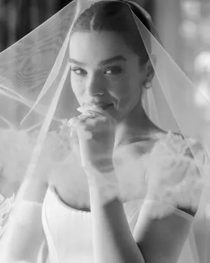 Hailee Steinfeld OnlyFans Leaked Free Thumbnail Picture - #qJhzw7XKyO