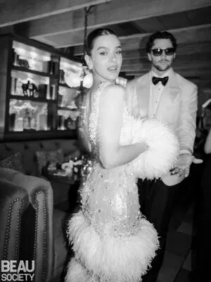 Hailee Steinfeld OnlyFans Leaked Free Thumbnail Picture - #rNpJlltMxl