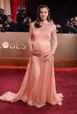 Hailee Steinfeld OnlyFans Leaked Free Thumbnail Picture - #wafYAw2Z78