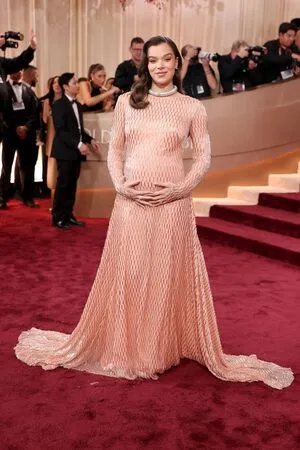 Hailee Steinfeld OnlyFans Leaked Free Thumbnail Picture - #yZv2KBHWF1