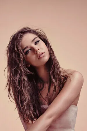 Hailee Steinfeld OnlyFans Leaked Free Thumbnail Picture - #z3VfDpR8wW