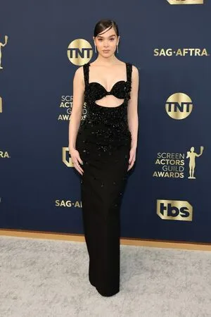 Hailee Steinfeld OnlyFans Leaked Free Thumbnail Picture - #zioQ2yQPXn