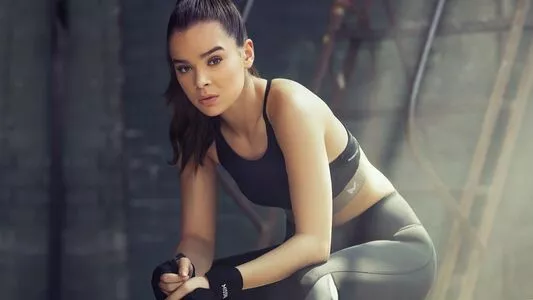 Hailee Steinfeld OnlyFans Leaked Free Thumbnail Picture - #0FRGjTfYO0