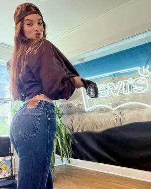 Hailee Steinfeld OnlyFans Leaked Free Thumbnail Picture - #0gEn0sVvGU