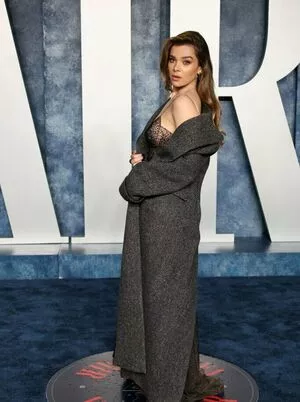 Hailee Steinfeld OnlyFans Leaked Free Thumbnail Picture - #1Lb7mLmPst