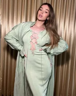 Hailee Steinfeld OnlyFans Leaked Free Thumbnail Picture - #1aHWJhL4lF