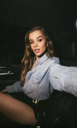 Hailee Steinfeld OnlyFans Leaked Free Thumbnail Picture - #1n3Zz3kX8u