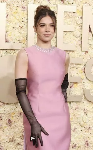 Hailee Steinfeld OnlyFans Leaked Free Thumbnail Picture - #2Et1KLnKlt