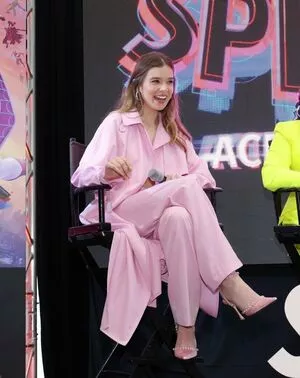 Hailee Steinfeld OnlyFans Leaked Free Thumbnail Picture - #35xJ89pedA