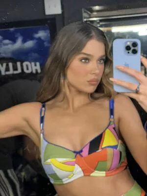 Hailee Steinfeld OnlyFans Leaked Free Thumbnail Picture - #3p5tqxhYKS