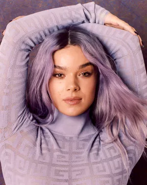 Hailee Steinfeld OnlyFans Leaked Free Thumbnail Picture - #49ADbklQEH