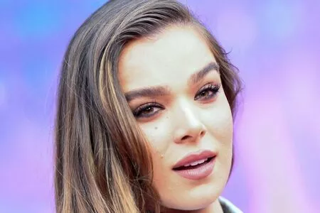 Hailee Steinfeld OnlyFans Leaked Free Thumbnail Picture - #4piE5xvF0J