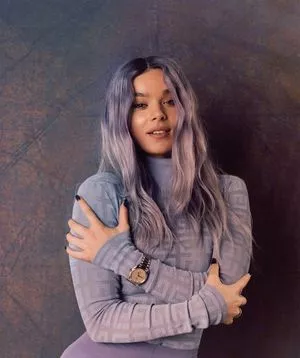 Hailee Steinfeld OnlyFans Leaked Free Thumbnail Picture - #5S977RMLOB