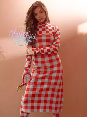 Hailee Steinfeld OnlyFans Leaked Free Thumbnail Picture - #5X3YVXYH1w