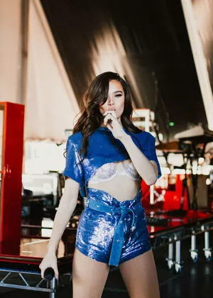 Hailee Steinfeld OnlyFans Leaked Free Thumbnail Picture - #6Xzt26IqxW