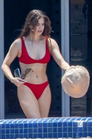 Hailee Steinfeld OnlyFans Leaked Free Thumbnail Picture - #7qkqr9i2mY