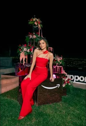 Hailee Steinfeld OnlyFans Leaked Free Thumbnail Picture - #7wBvEzCs77