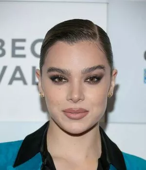 Hailee Steinfeld OnlyFans Leaked Free Thumbnail Picture - #86pdys4kye