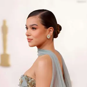 Hailee Steinfeld OnlyFans Leaked Free Thumbnail Picture - #9MDzDFXs3B