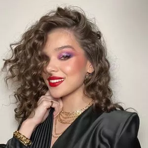 Hailee Steinfeld OnlyFans Leaked Free Thumbnail Picture - #ALvsXSFHBw