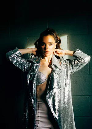 Hailee Steinfeld OnlyFans Leaked Free Thumbnail Picture - #AcDnOR3CUq