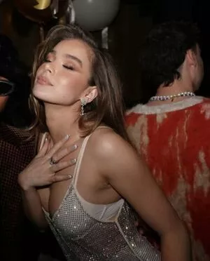 Hailee Steinfeld OnlyFans Leaked Free Thumbnail Picture - #BToRdLTGqo