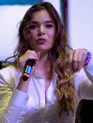Hailee Steinfeld OnlyFans Leaked Free Thumbnail Picture - #BYmH8UiQP6
