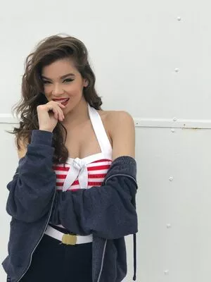 Hailee Steinfeld OnlyFans Leaked Free Thumbnail Picture - #Be9DneCFdX