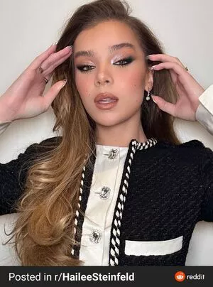 Hailee Steinfeld OnlyFans Leaked Free Thumbnail Picture - #BlfDJSt5K3