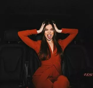 Hailee Steinfeld OnlyFans Leaked Free Thumbnail Picture - #Bpb4PBdn2l