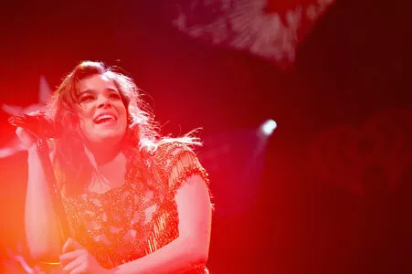 Hailee Steinfeld OnlyFans Leaked Free Thumbnail Picture - #FTonluL3Ds
