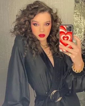 Hailee Steinfeld OnlyFans Leaked Free Thumbnail Picture - #FoQZJydfpd